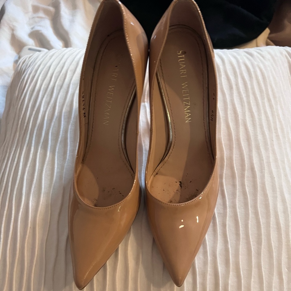 Stuart Weitzman Beige Patent Leather Heels